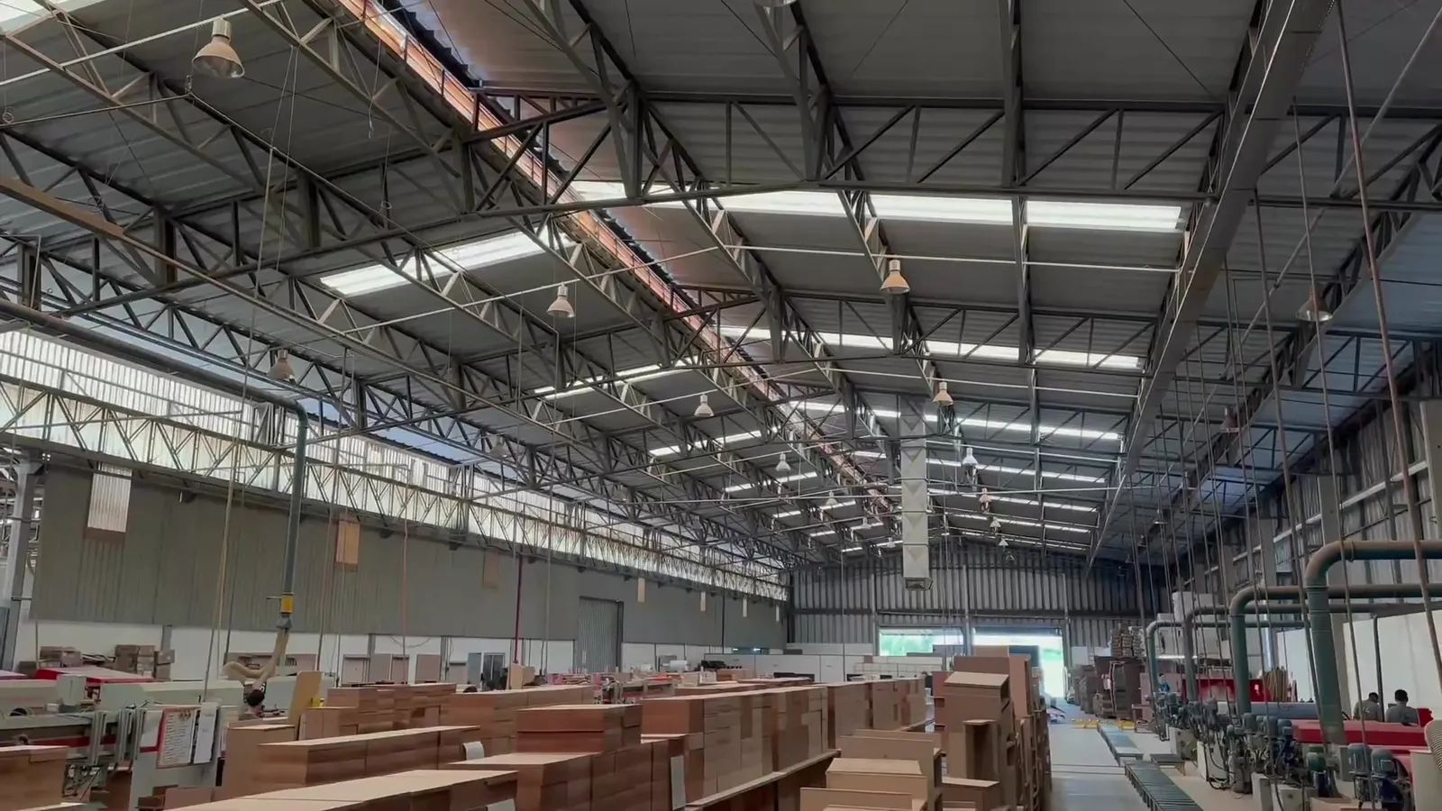 Interior da fábrica da Mania de Móveis